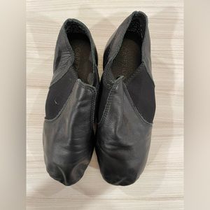 Capezio Economy Jazz shoes size 7.5 or 7